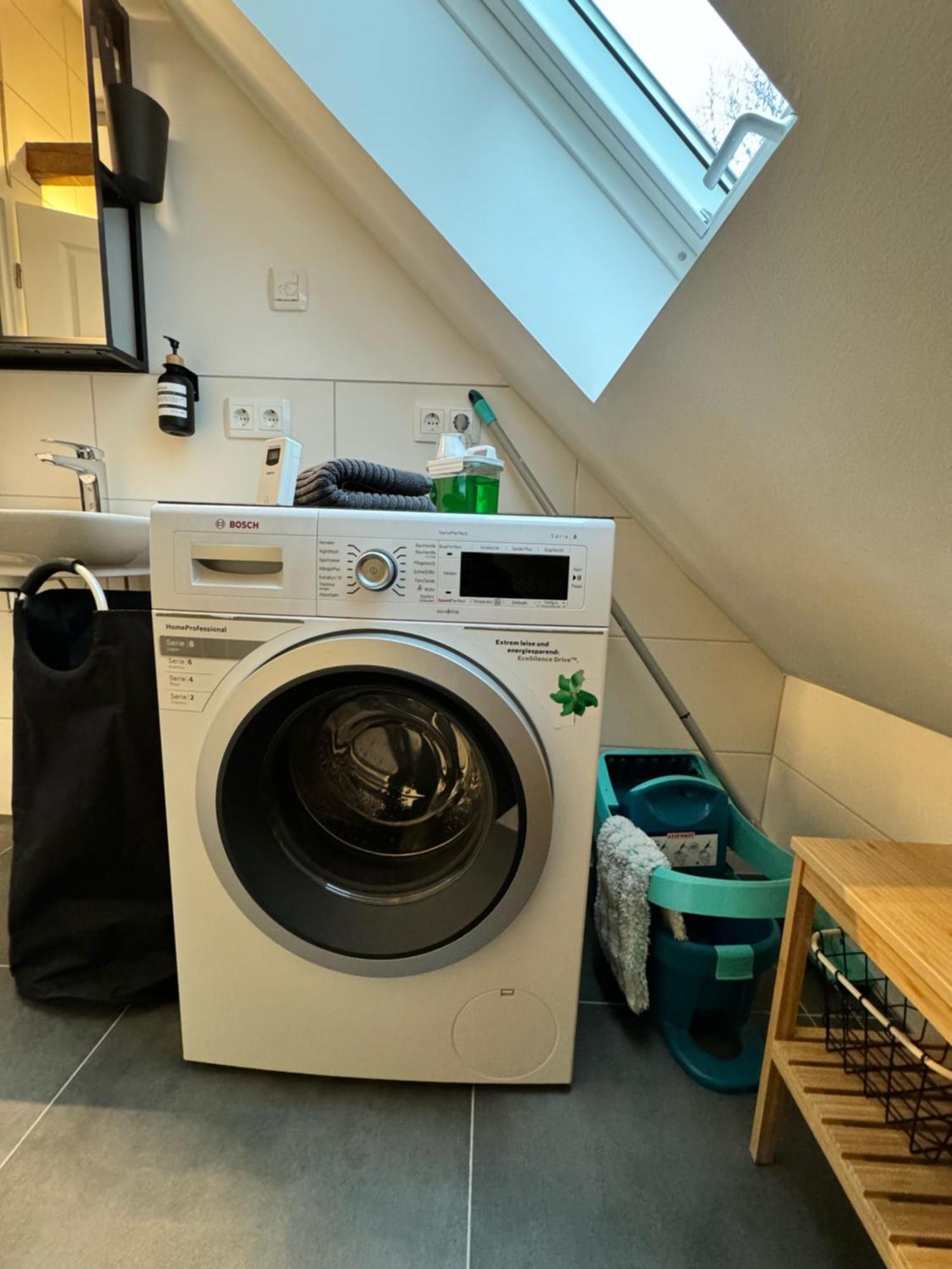Modernes Apartment, Voll Eingerichtet Inkl Parkplatz Wlan *